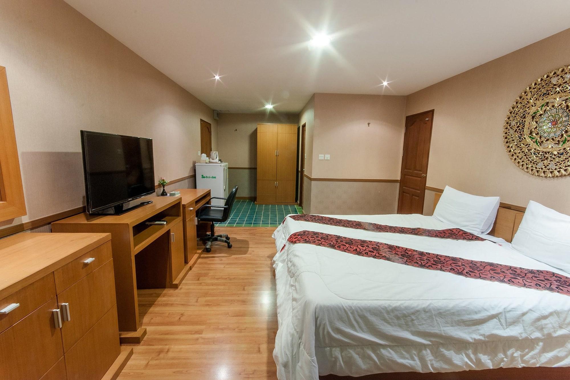 Sa-Bai-Dee Condo Csonburi Kültér fotó